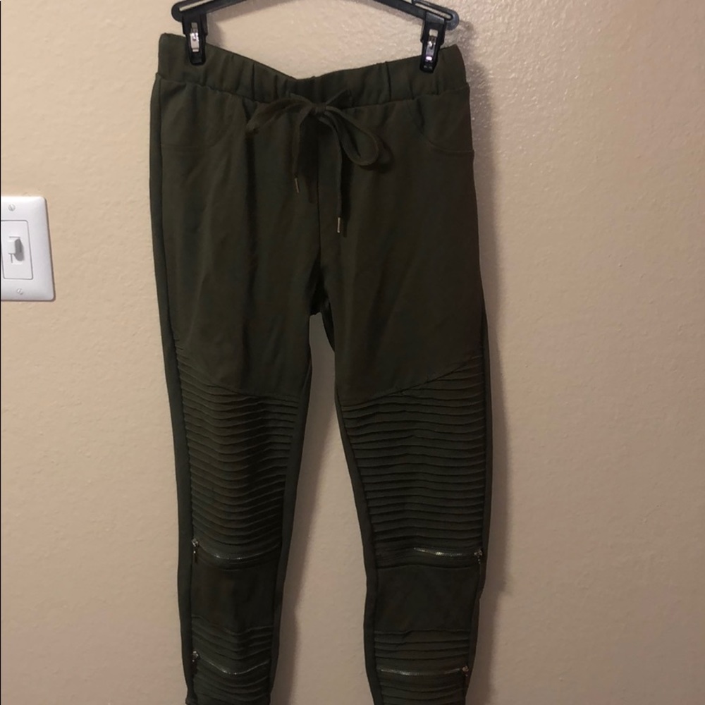 Street wear olive green joggers